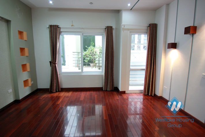 Nice house with 3 to 4 bedrooms for rent in Tay Ho